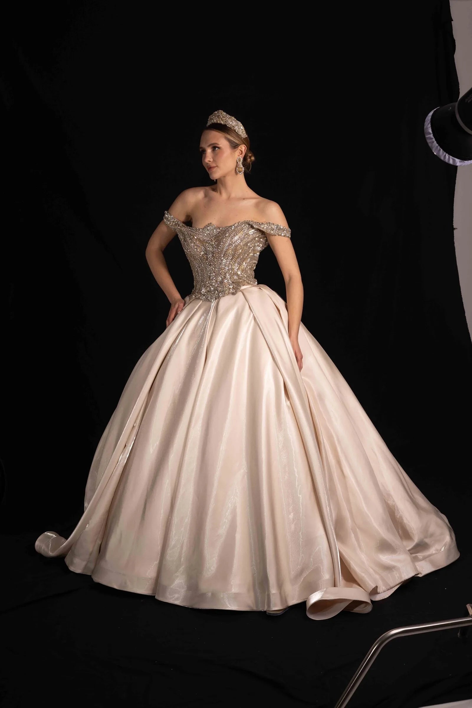 Champagne Royal by Maison Hanan, view 2